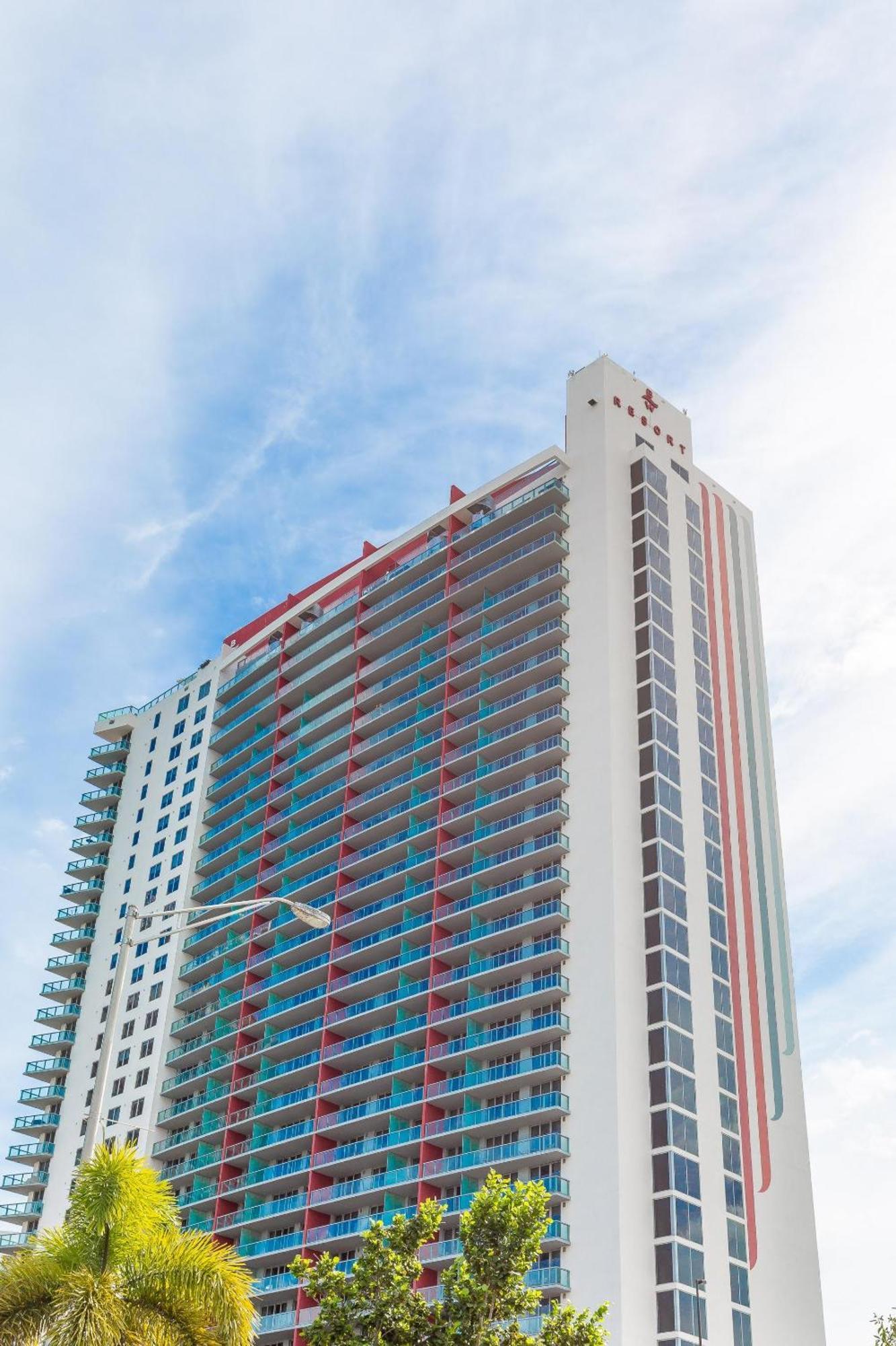 Modern One Bedroom Rental At Beach Walk Resort Miami 18Th Floor Hallandale Beach Dış mekan fotoğraf