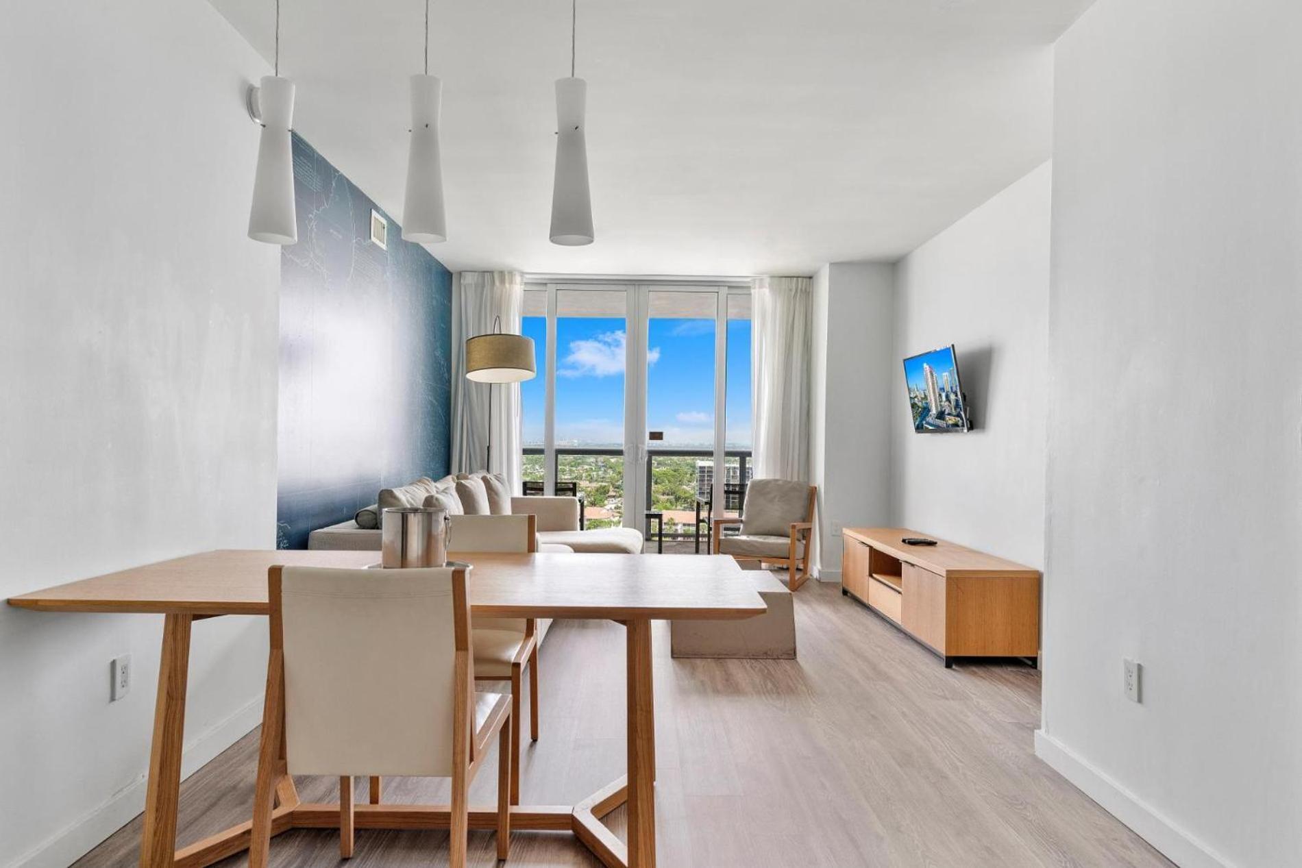 Modern One Bedroom Rental At Beach Walk Resort Miami 18Th Floor Hallandale Beach Dış mekan fotoğraf