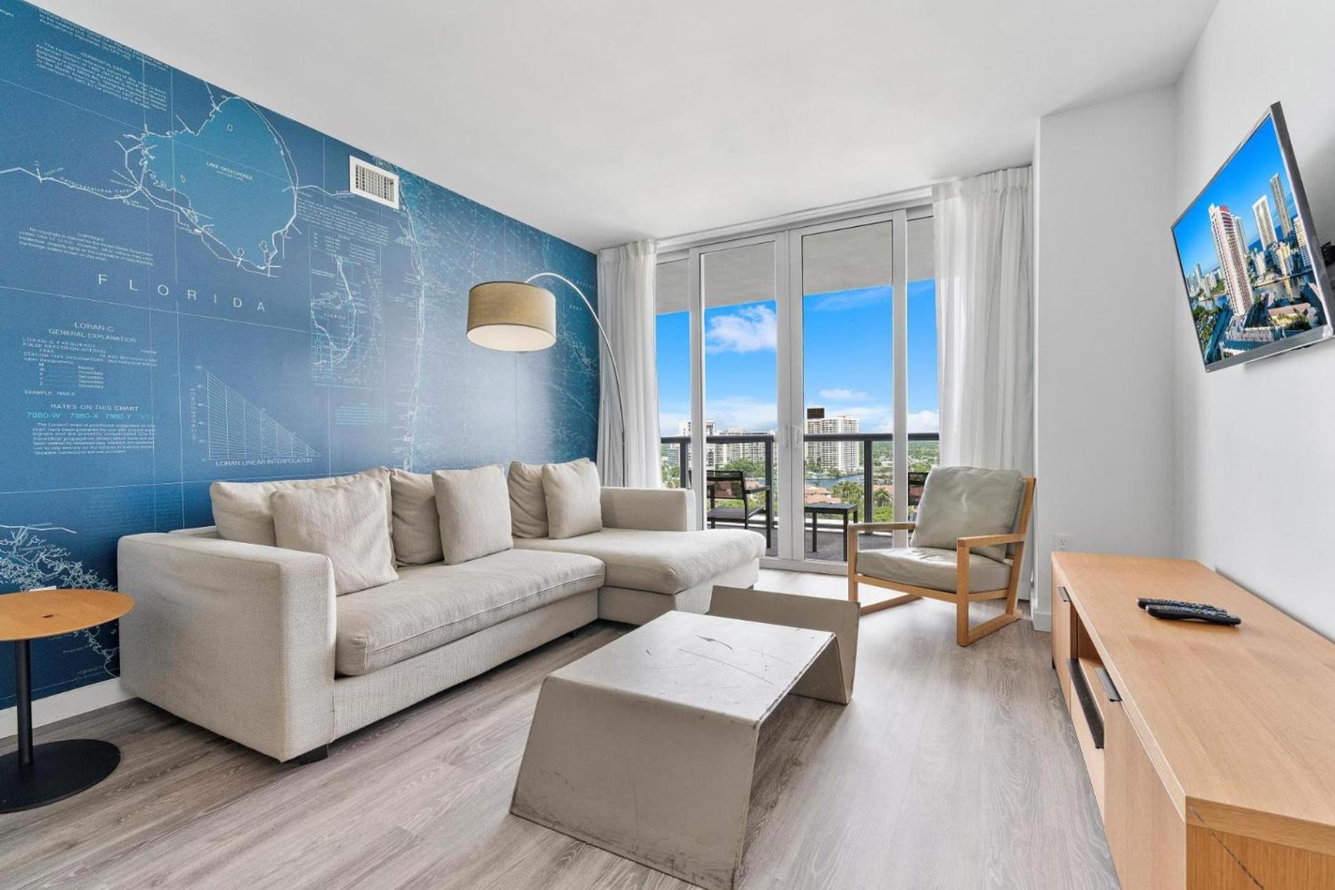 Modern One Bedroom Rental At Beach Walk Resort Miami 18Th Floor Hallandale Beach Dış mekan fotoğraf